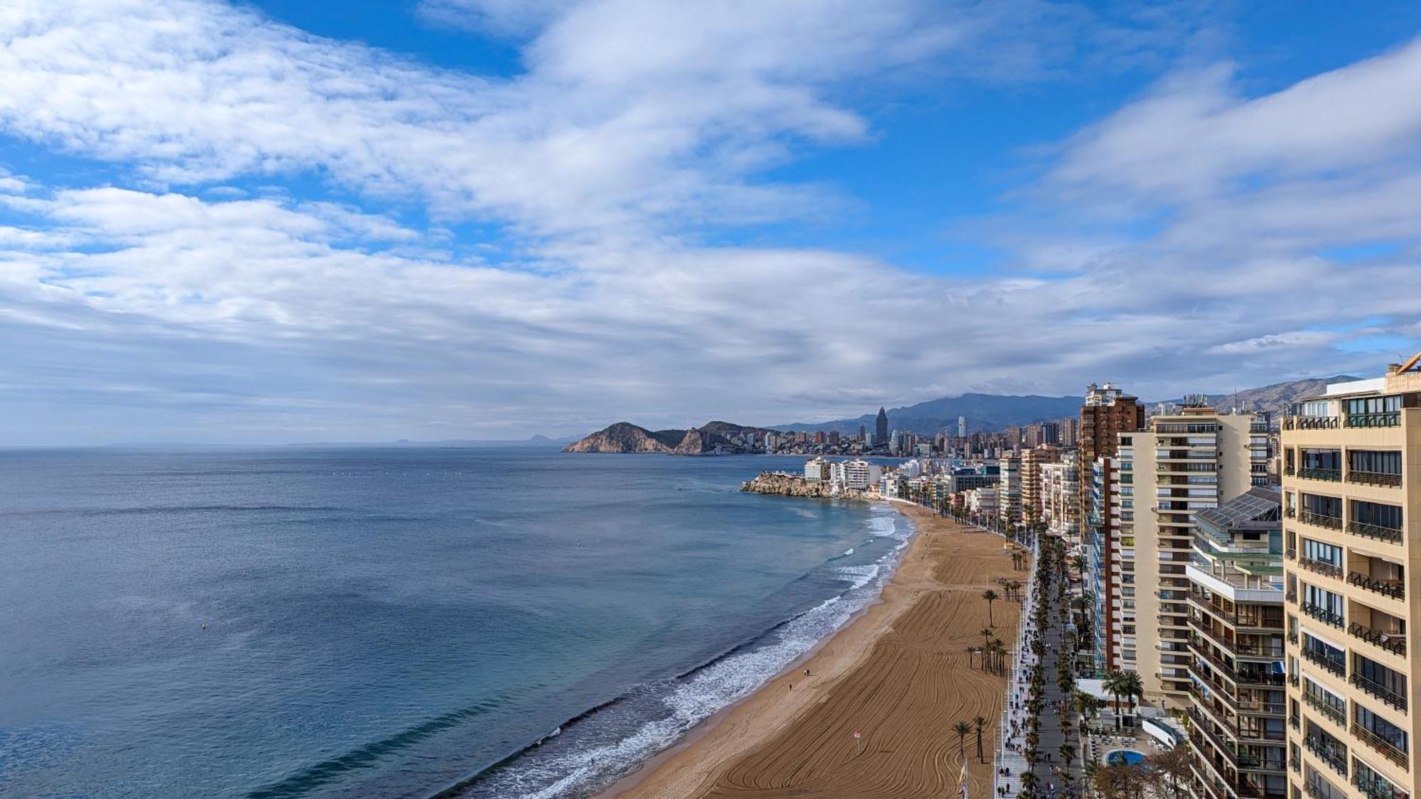 Las Arenas Sea Front Apartments Benidorm Exterior foto