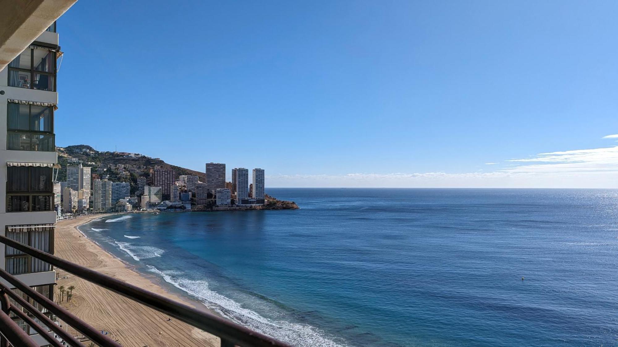 Las Arenas Sea Front Apartments Benidorm Exterior foto